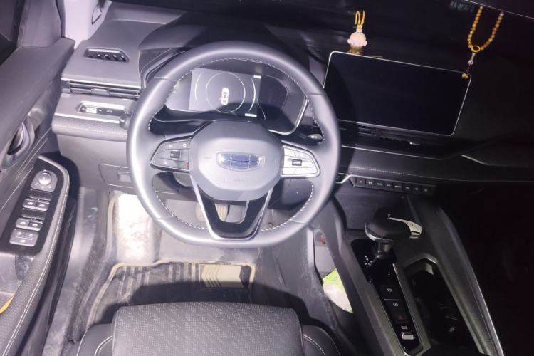 Used Geely Auto Preface 2023 2.0TD Luxury Version Steering Wheel