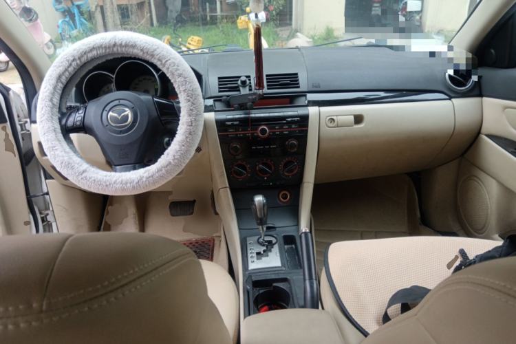 Used Mazda 3 2010 1.6L Automatic Classic Elite Edition Center Console