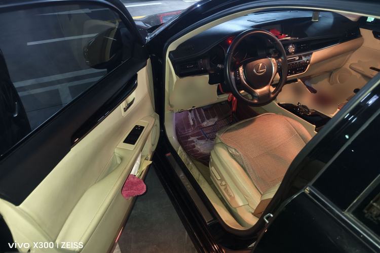 Used Lexus ES 2013 250 Elite Edition Driver Seat