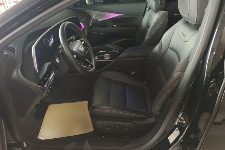 Used Cadillac GT4 2023 25T Prestige Version