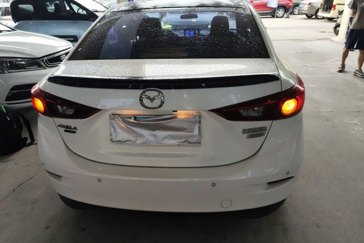 Used Mazda 3 Axela 2017 Sedan 1.5L Automatic Comfort Model Emission Standard China V
