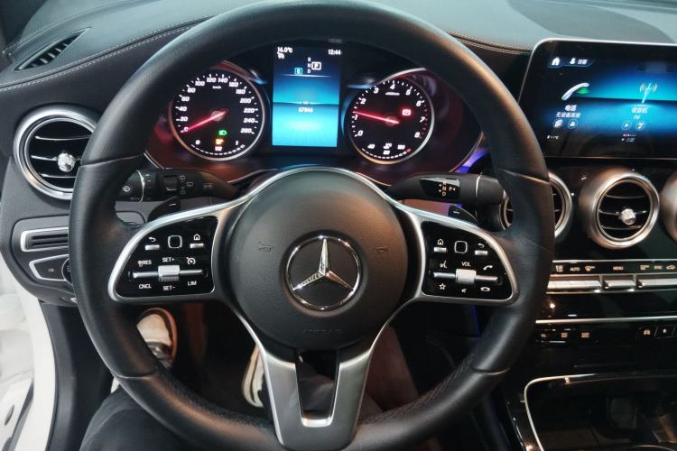 Used Mercedes-Benz GLC 2020 GLC 260 L 4MATIC Dynamic Model
