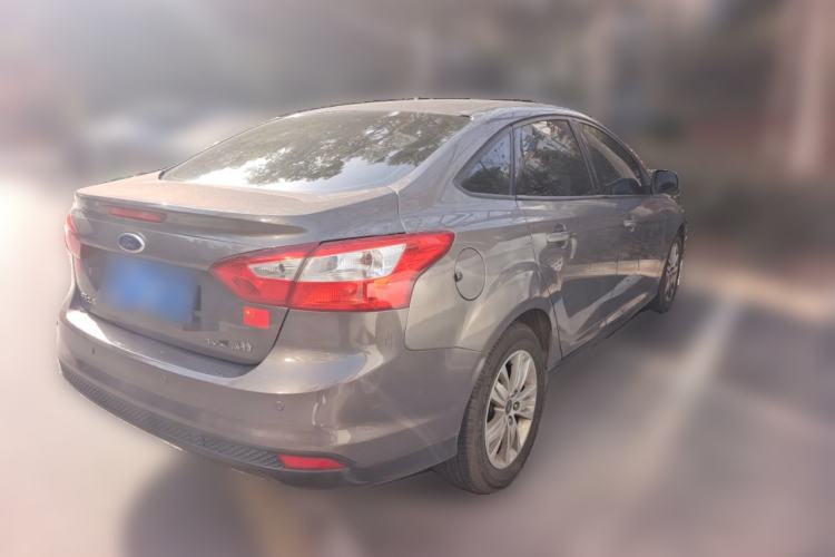 Used Ford Focus 2012 Sedan 1.6L Manual Comfort Model
