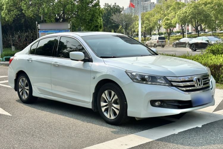 Used Honda Accord 2015 2.0L LX Comfort Edition Exterior 2