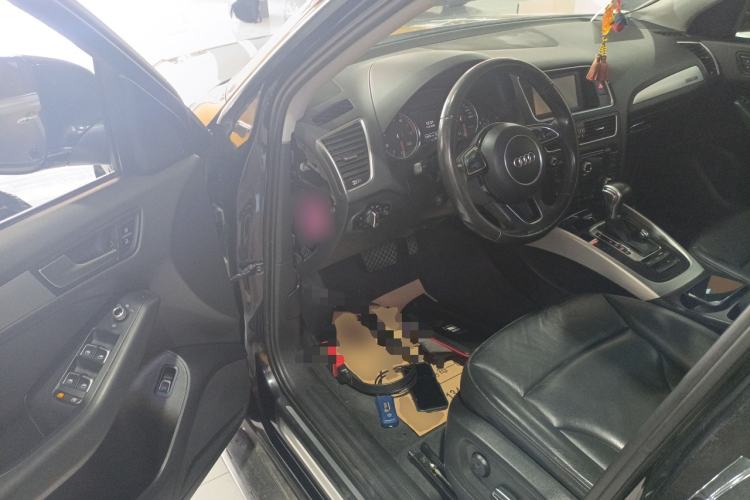 Used Audi Q5 2013 40 TFSI Technology Edition Driver Seat