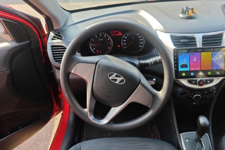 Used Hyundai Verna Ray 2014 1.4L Automatic GLX