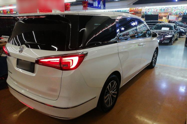 Used Buick GL8 2017 ES 28T Luxury Model China V Standard Rear Right 45 Deg