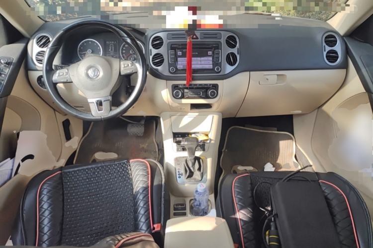 Used Volkswagen Tiguan 2010 2.0 TSI Automatic All-Wheel Drive Flagship Edition Center Console