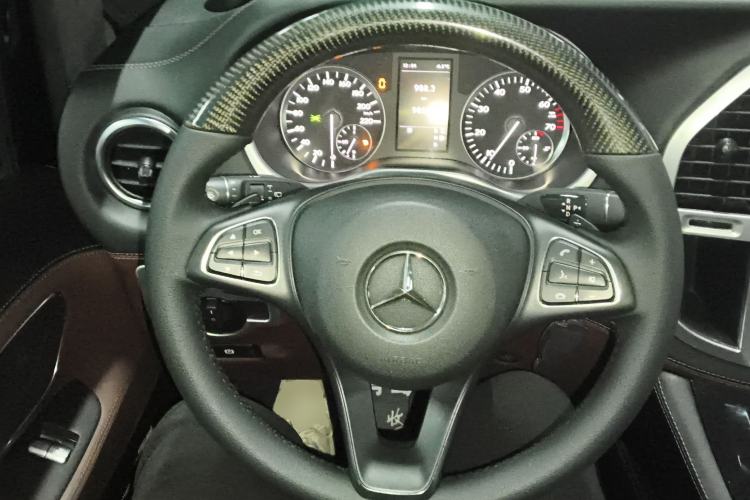 Used Mercedes-Benz V-Class 
