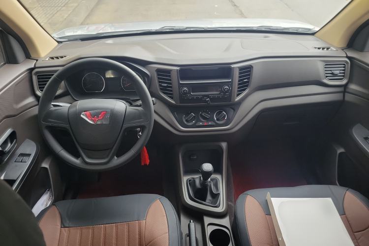 Used Wuling Hongguang V 2022 1.5L Jingqu Edition Electric-Assist LAR