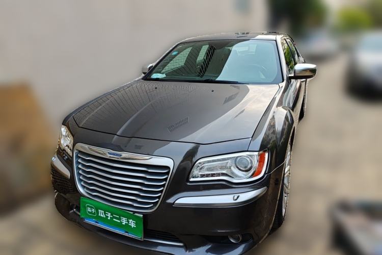 Used Chrysler 300C 2014 3.0L Excellence Edition Guazi used car, China used car export, Used car for sale, Used cars, Cheapest cars for sale