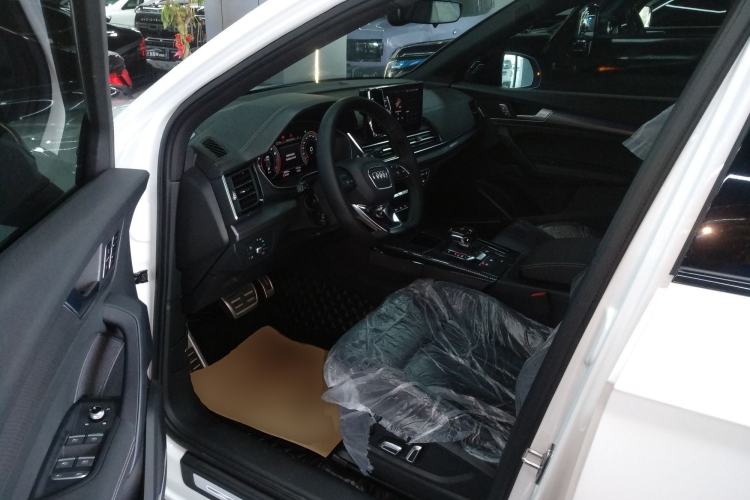 Used Audi Q5L 2024 45 TFSI Luxury Dynamic Model Driver Seat