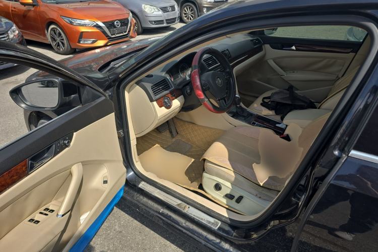 Used Volkswagen Passat 2011 1.8TSI DSG Prestige Edition Driver Seat