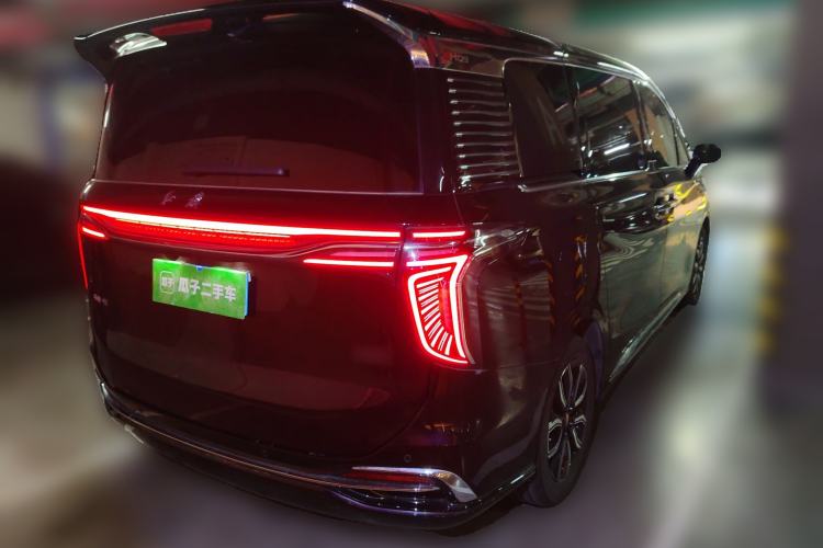 Used Hongqi HQ9 2023 2.0T Smart Connect Flagship Edition Rear Right 45 Deg