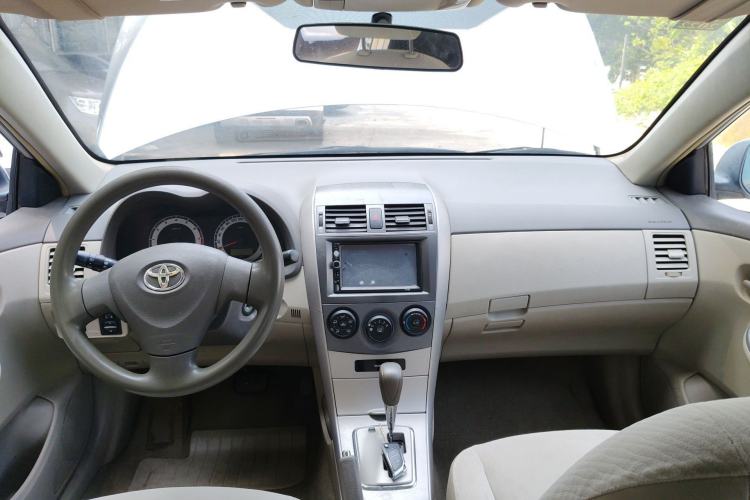 Used Toyota Corolla 2007 1.6L Automatic GL Center Console