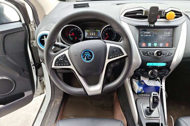 Used BYD Yuan New Energy 2018 EV360 Smart Connected Cool Model