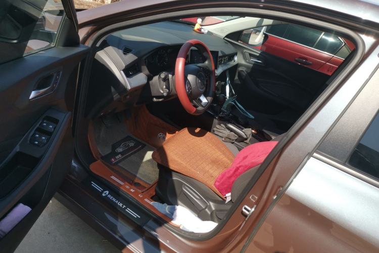 Used MG 5 2023 180 DVVT Manual Fashion Edition
