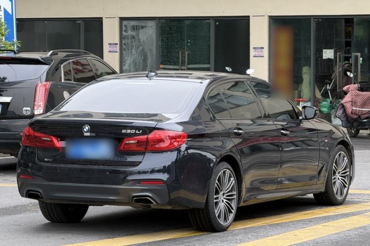 Used BMW 5 Series 2018 Facelifted 530Li xDrive M Sport Package Exterior 6