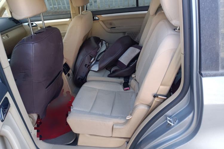 Used Volkswagen Touran 2008 2.0L Smart Edition 5-seat Manual
