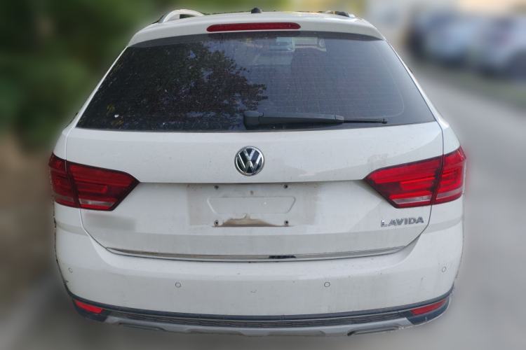 Used Volkswagen Cross Lavida 2017 1.6L Automatic Comfort Edition