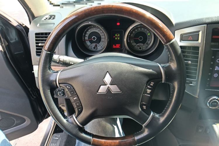 Used Mitsubishi Pajero 2019 3.0L Automatic Prestige Edition