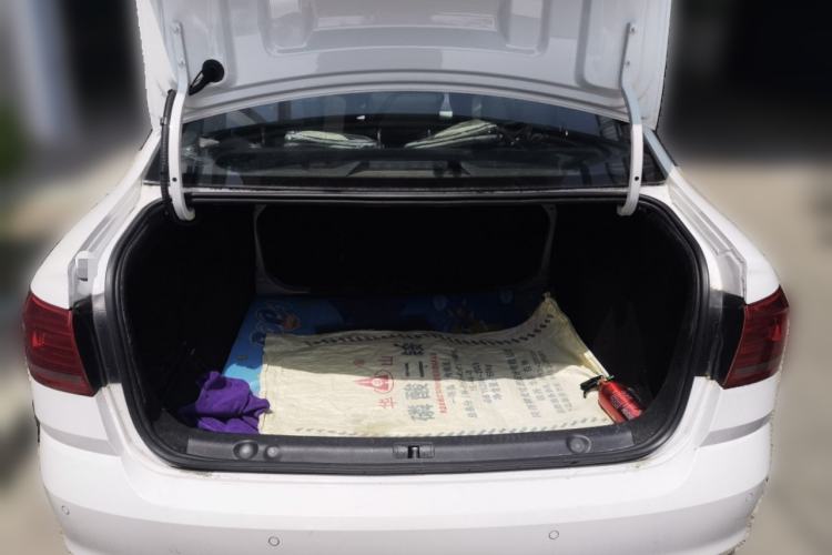 Used Volkswagen Lavida 2015 1.6L Automatic Fashion Edition