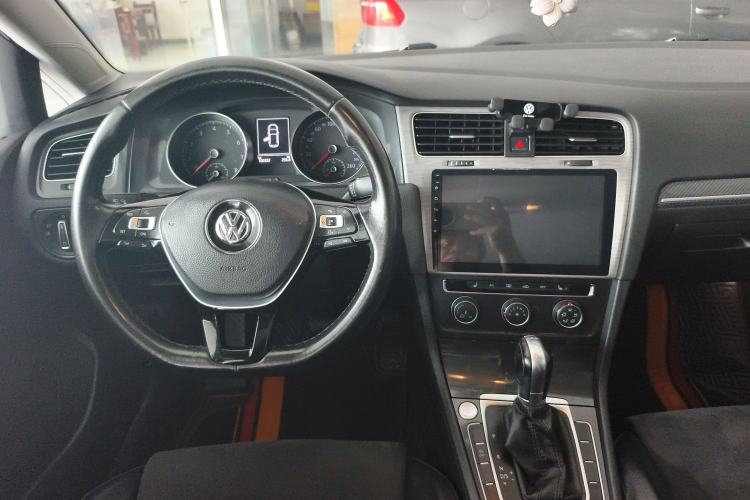 Used Volkswagen Golf 2018 230TSI Automatic Luxury Version