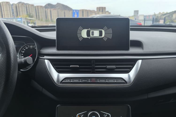 Used Hongqi H5 2022 Classic Model 1.8T Automatic Smart Connect Flagship Edition Interior 5