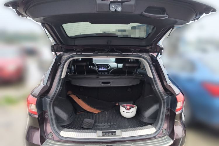 Used GAC Trumpchi GS4 2017 200T Manual Two-Wheel Drive Elite Edition Trunk