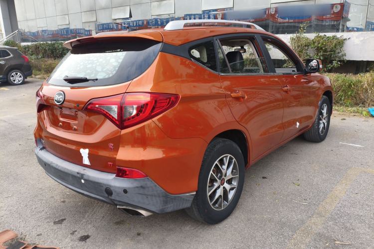 Used BYD Song 2016 GaiShi Edition 1.5TI Manual Elite Model
