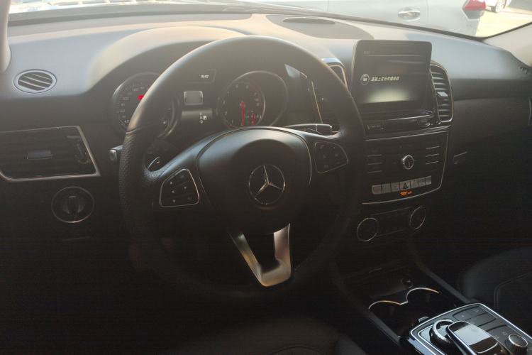 Used Mercedes-Benz GLE 2016 GLE 320 4MATIC Luxury Model