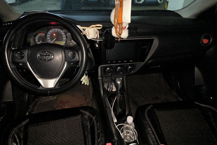 Used Toyota Levin 2018 185T CVT Luxury Edition China V Standard Center Console