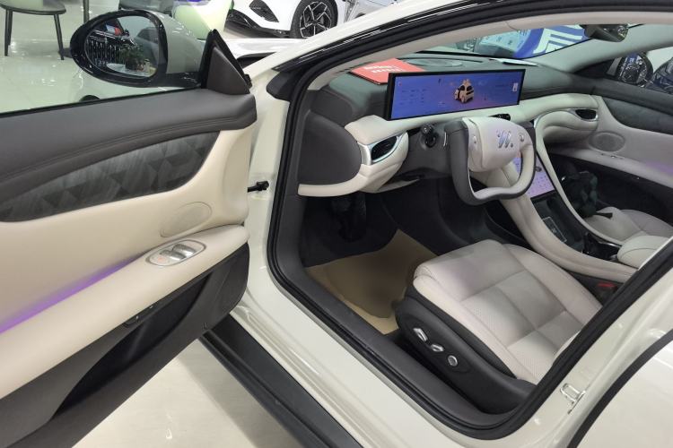 Used IM L6 2024 Max Extended-Range Version
