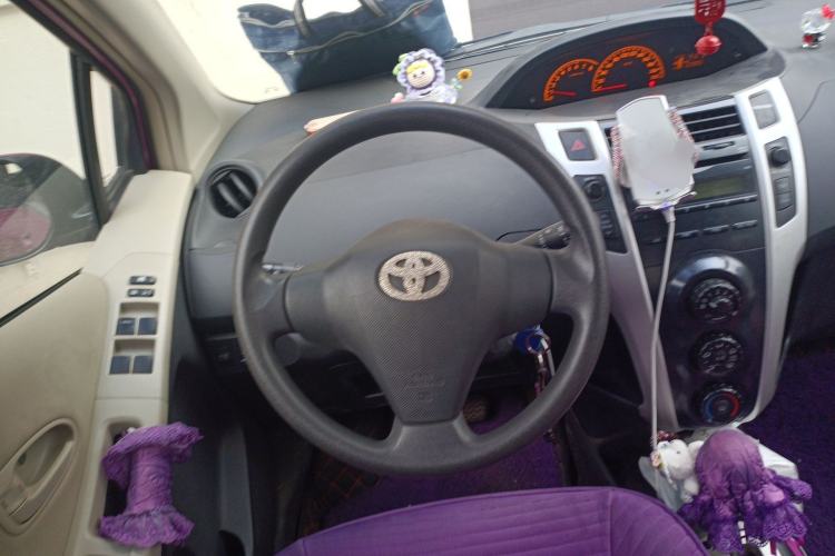 Used Toyota Yaris 2011 1.6E Automatic Charm Edition Steering Wheel