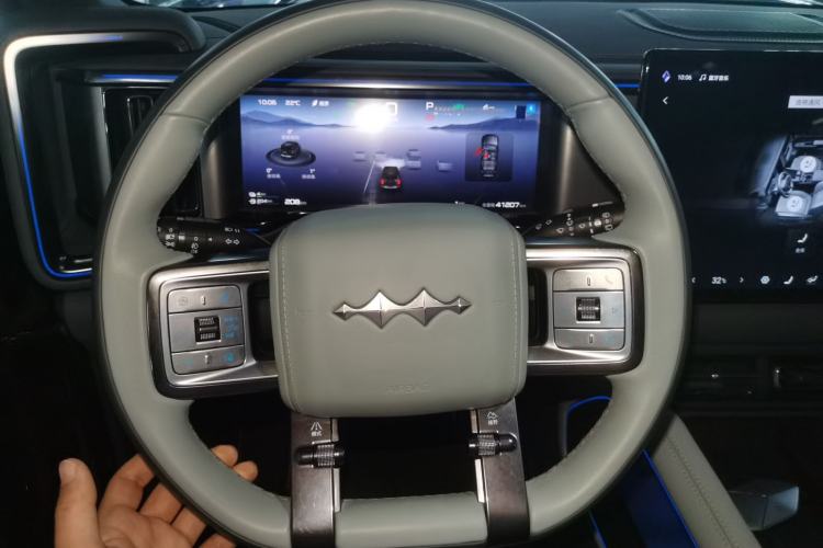 Used Formula Leopard Leopard 5 2023 Explore Edition