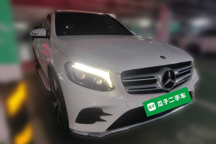 Used Mercedes-Benz GLC 2018 Refreshed GLC 300 4MATIC Dynamic Edition Front Right 45 Deg