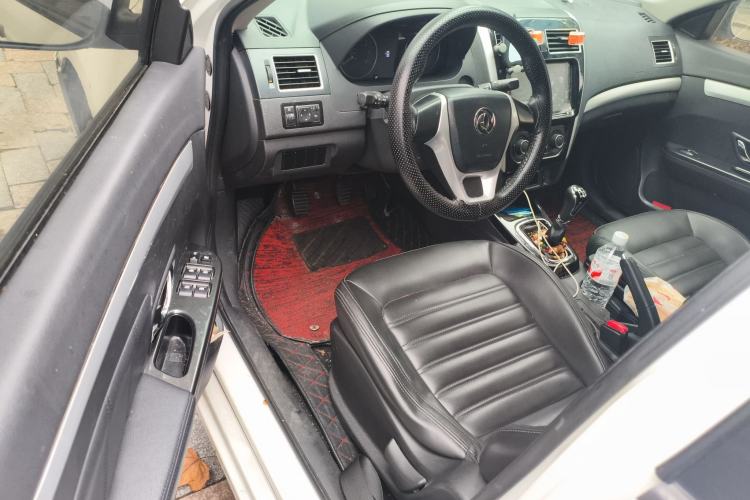 Used FORTHING Joyear S50 2016 1.5L Manual Luxury Model
