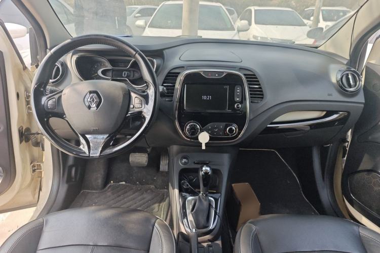 Used Renault Captur 2015 1.2T Automatic Luxury First Edition Interior 2
