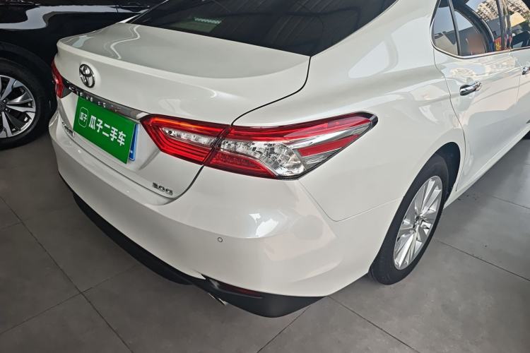 Used Toyota Camry 2021 2.0G Luxury Edition
