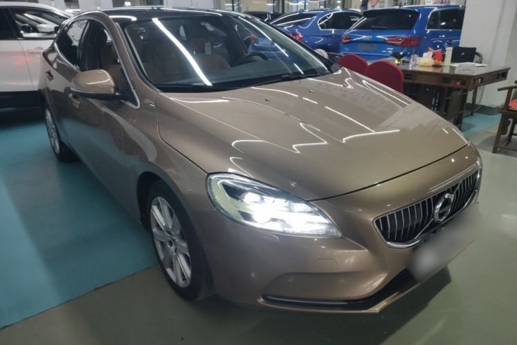 Used Volvo V40 2017 T3 Zhiya Edition