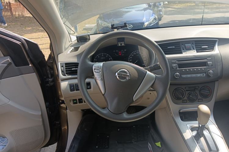 Used Nissan Sylphy 2012 1.8XE CVT Comfort Edition Steering Wheel