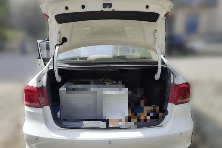 Used Volkswagen Santana 2013 1.6L Automatic Comfort Edition Trunk