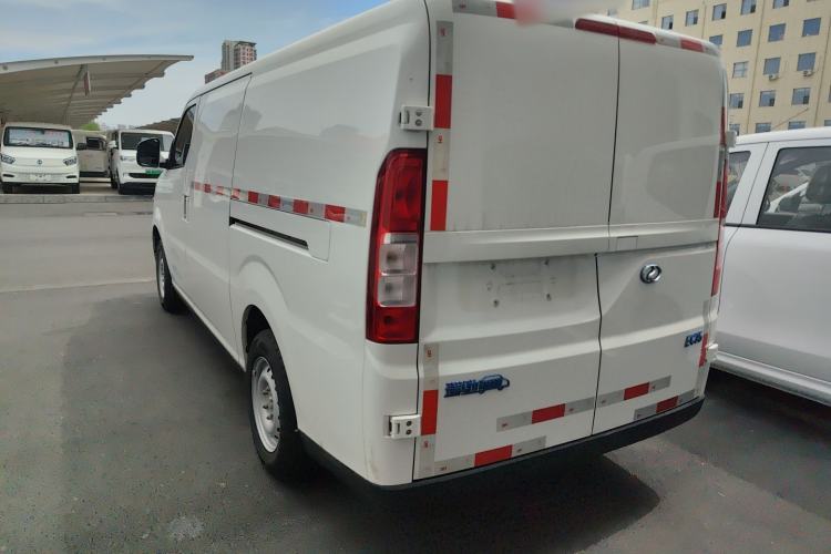 Used Ruichi EC75 2025 Intelligent Driving Ultra-Charging Version Pioneer II Type 50.1 kWh Exterior 2