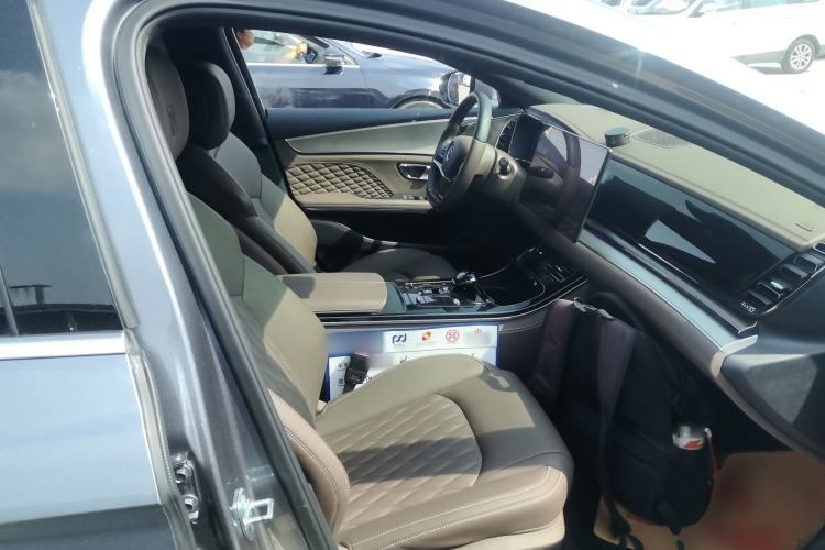 Used BYD Han 2022 EV Genesis Edition 715 km Front-Wheel-Drive Flagship Model
