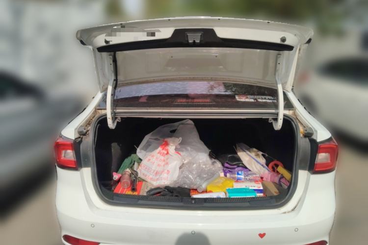 Used Roewe i5 2019 1.5L Manual 4G Connect Luxury Edition
