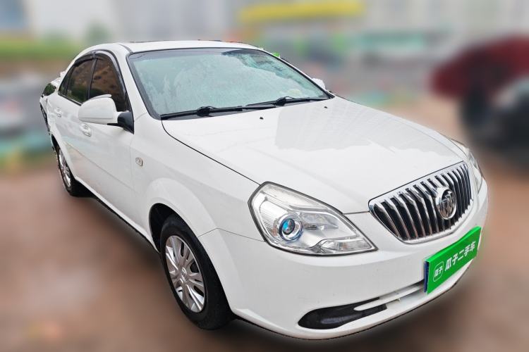 Used Buick Excelle 2015 1.5L Manual Classic Trim Front Right 45 Deg