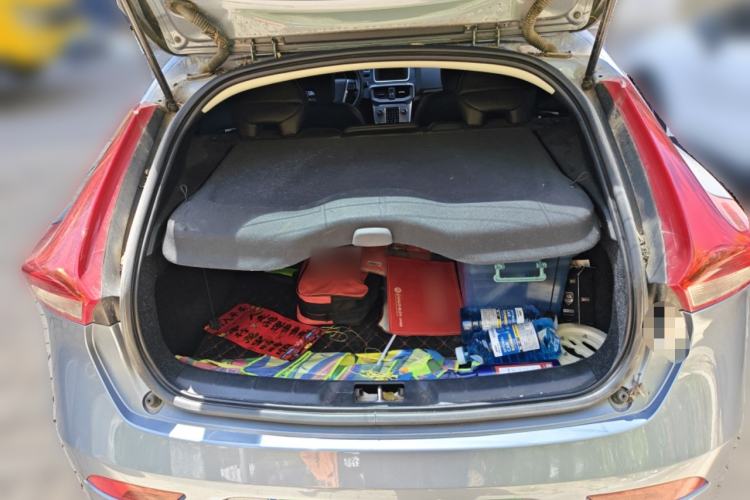 Used Volvo V40 2017 T3 Zhiya Edition Trunk