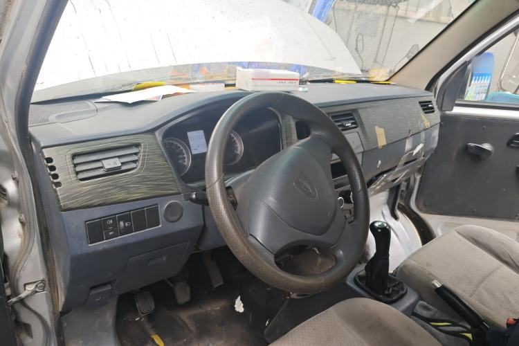 Used Jinbei Hiace X30 2021 1.5L Standard Version Air-Conditioner-Free Van China VI Emission Standard SWC15M Center Console