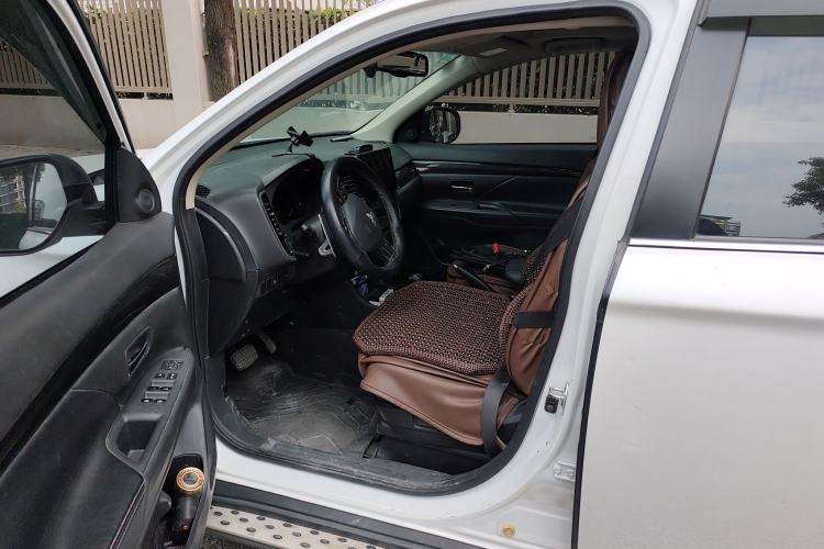 Used Mitsubishi Outlander 2016 2.4L 4x4 Elite Edition 5 Seats
