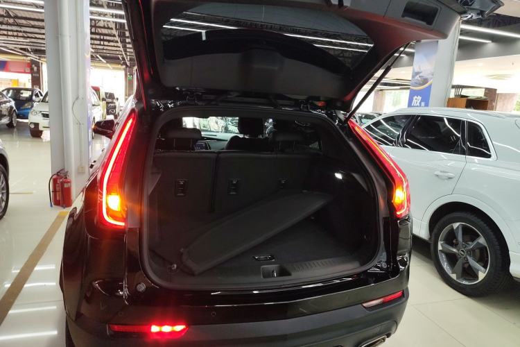 Used Cadillac XT4 2018 28T Two-Wheel Drive Tech Version